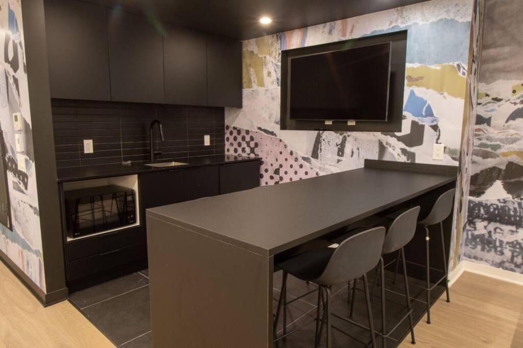 Bel Au Centre-ville Apartamento Montreal
